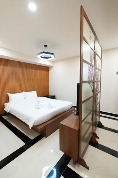 Deluxe Double Room — ARA Gem Hotel
